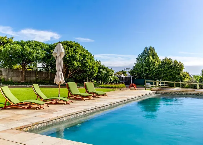 Serene, Thatched Apartment In Noordhoek, Cape Town