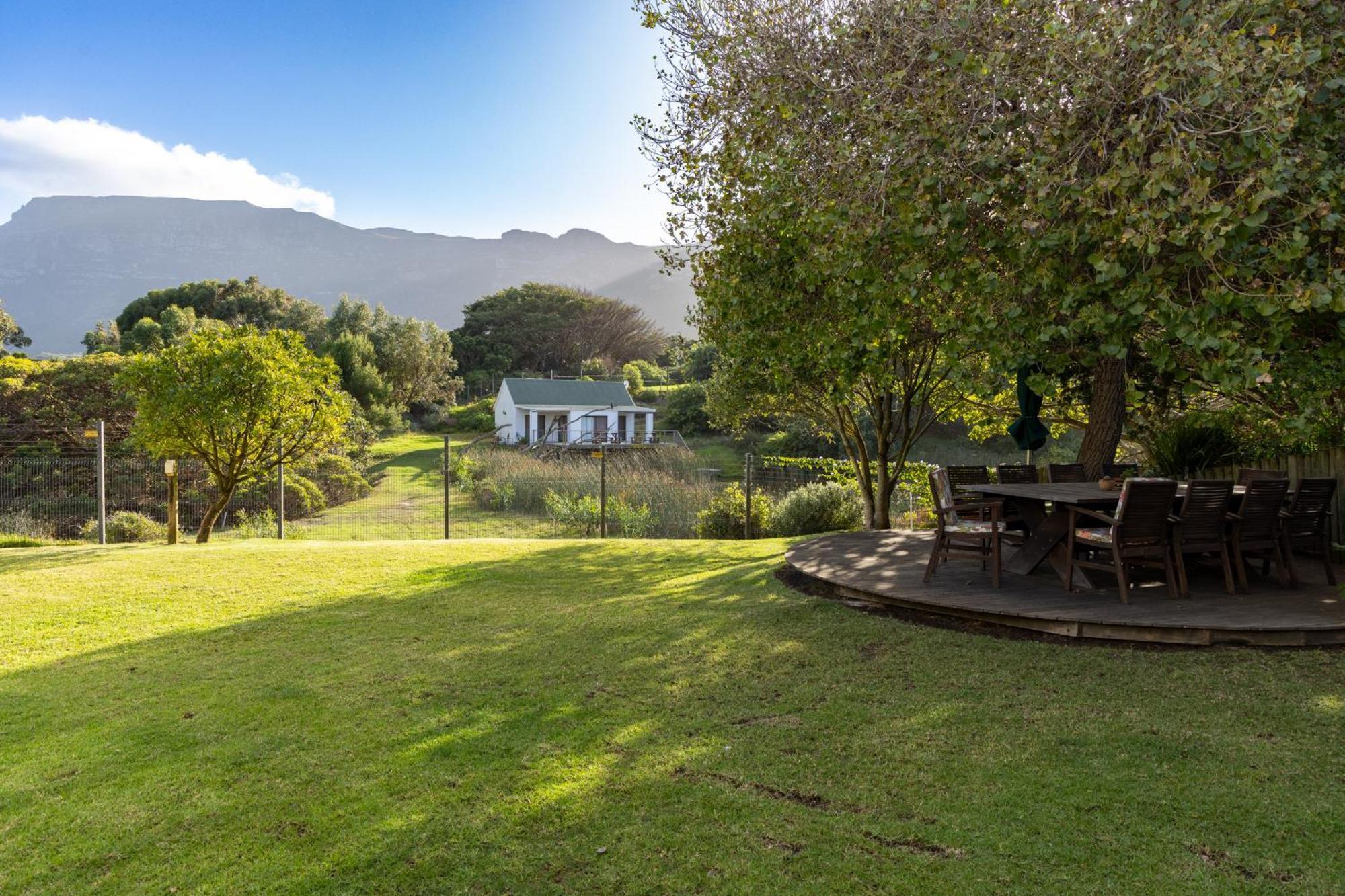 Serene, Thatched In Noordhoek, Apartamento Cidade Do Cabo